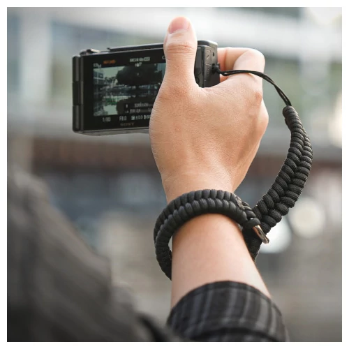 Biztonsági csuklópánt akciókamerákhoz (fekete)